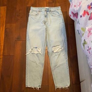 Light wash high waisted blue jeans